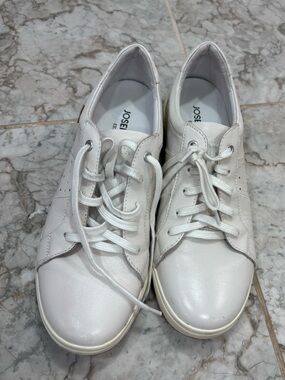 josef seibel Caren 01 Size 8-8.5 US/ EU 39 White Leather Sneaker Tennis Shoes